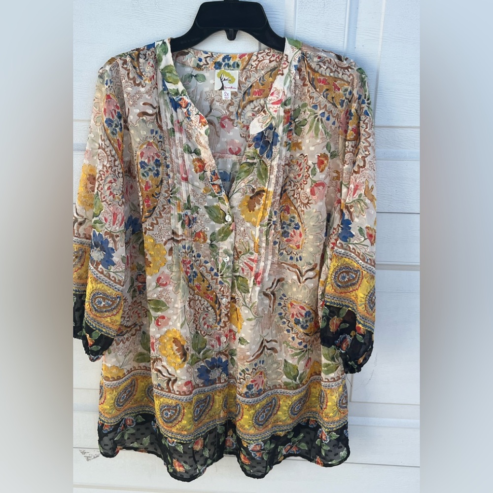Women's fig and flower sheer floral top button 2X